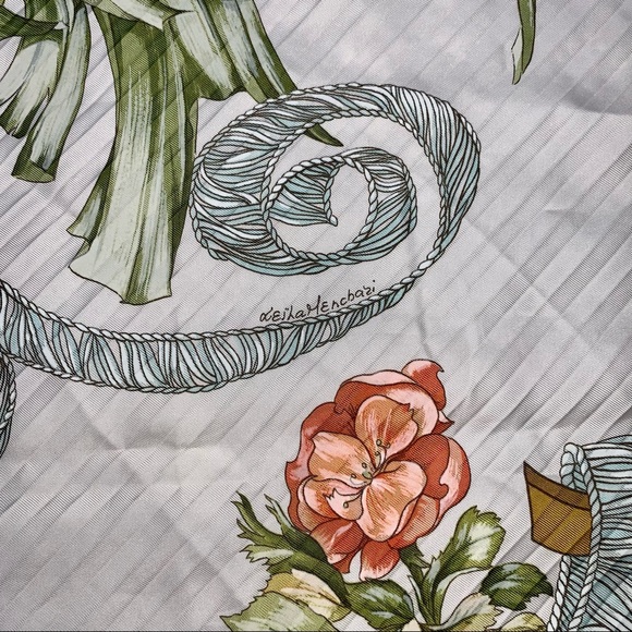 Hermès “Regina” by Leila Menchari 100% Silk Scarf - Picture 4 of 10